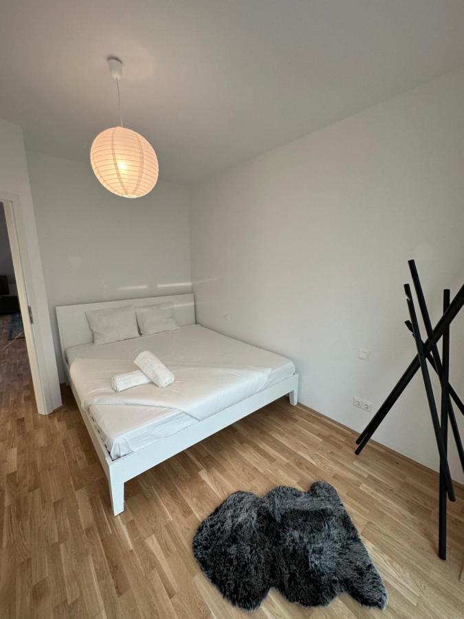 New With Spacious Balcony 18 Wien