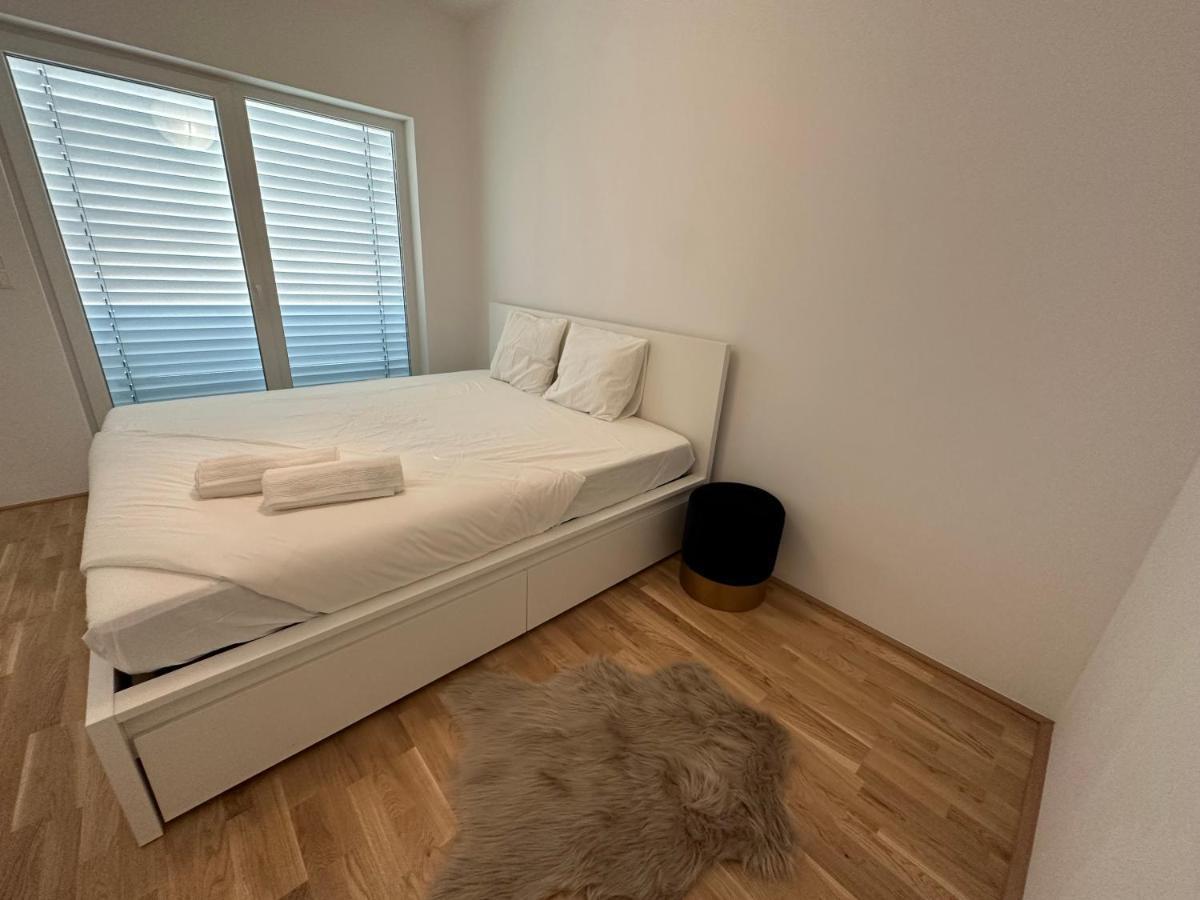 New With Spacious Balcony 18 Appartement *