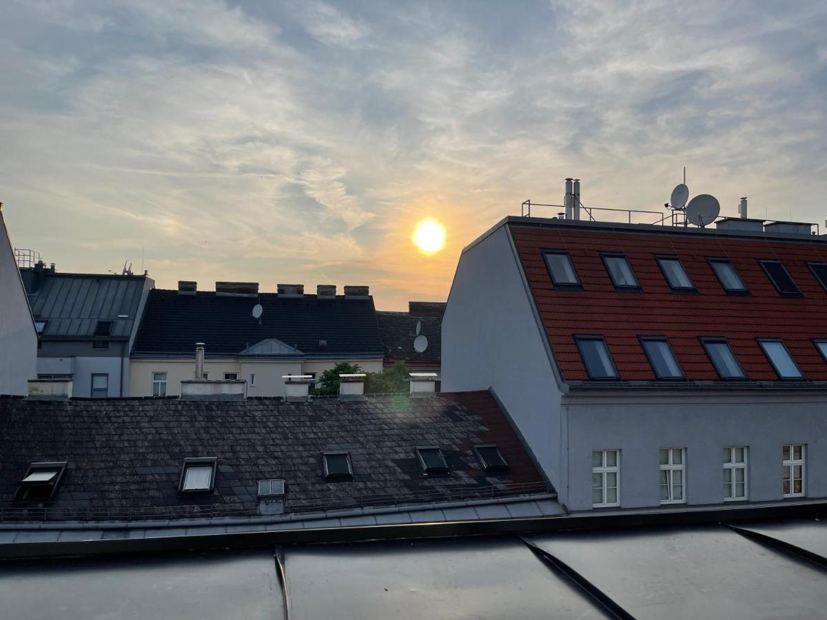 New With Spacious Balcony 18 Apartment Wien